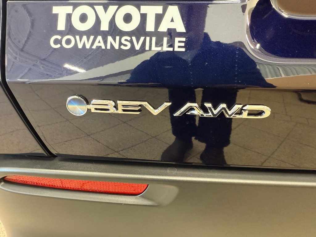Toyota bZ Limited AWD 2026 à Cowansville, Québec - 10 - w1024h768px