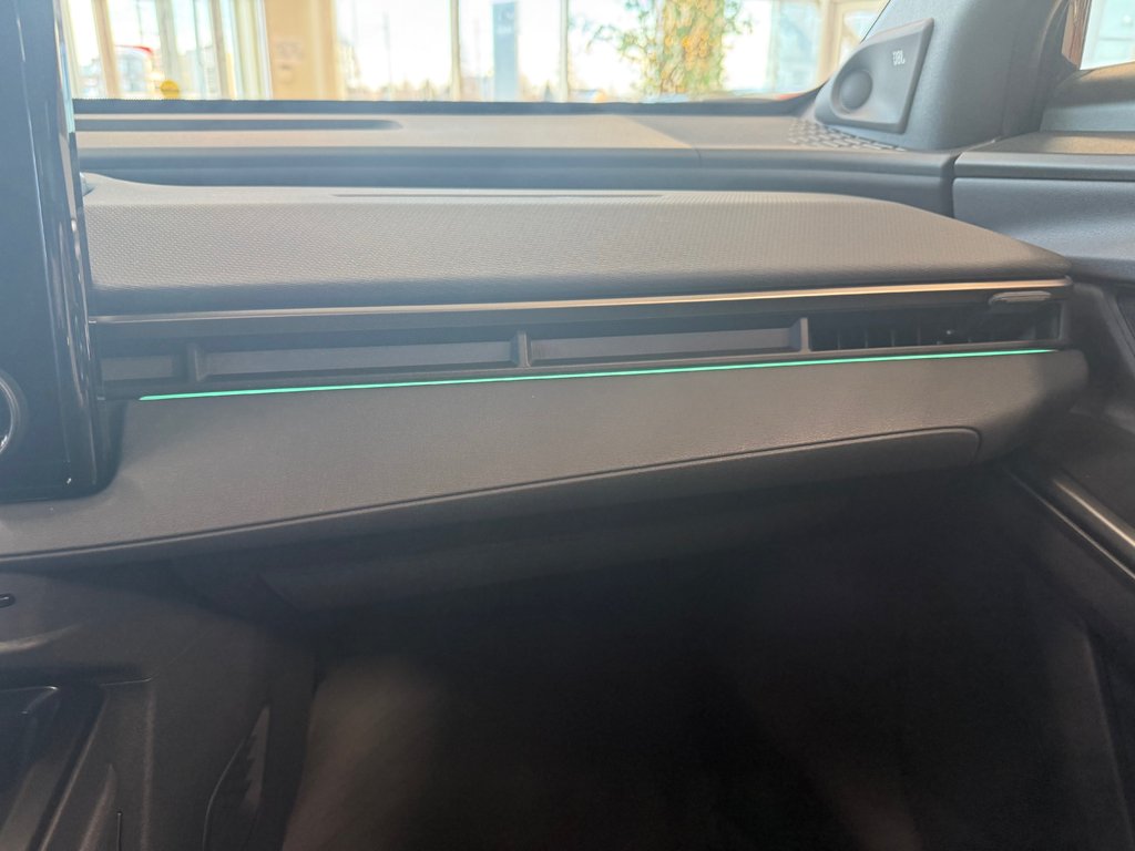 Toyota bZ Limited AWD 2026 à Cowansville, Québec - 28 - w1024h768px