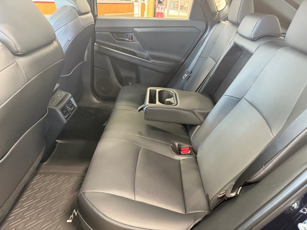 Toyota bZ Limited AWD 2026 à Cowansville, Québec - 16 - w1024h768px