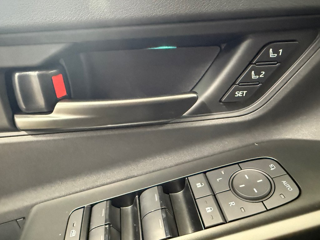 Toyota bZ Limited AWD 2026 à Cowansville, Québec - 22 - w1024h768px