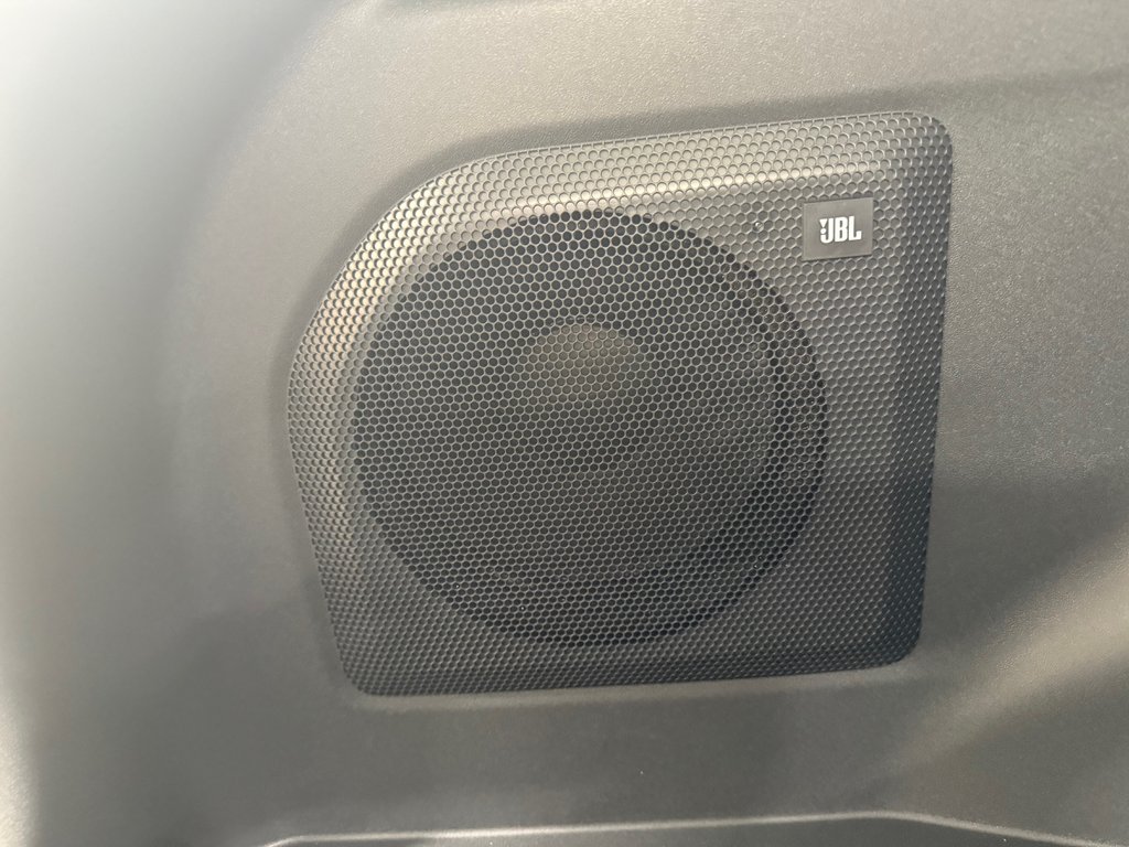 Toyota bZ Limited AWD 2026 à Cowansville, Québec - 12 - w1024h768px