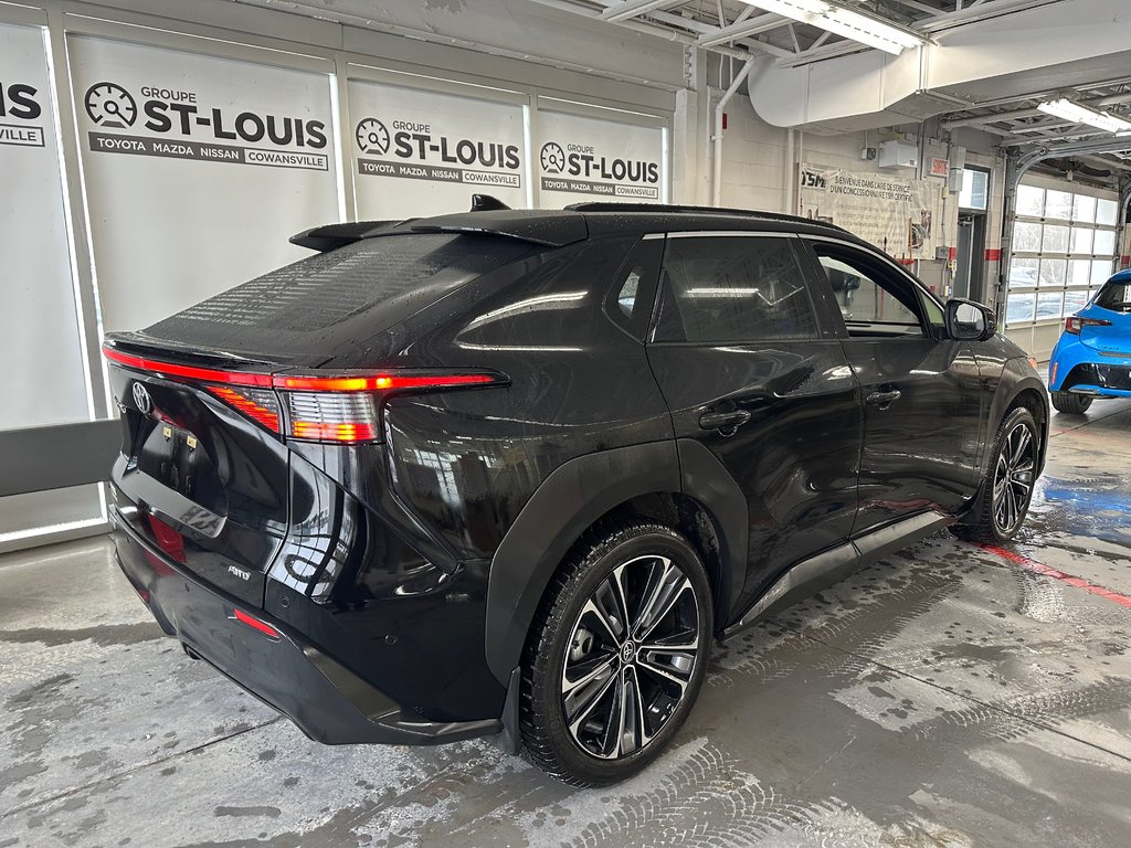 Toyota bZ4X XLE TECHNOLOGIE 2023 à Cowansville, Québec - 4 - w1024h768px