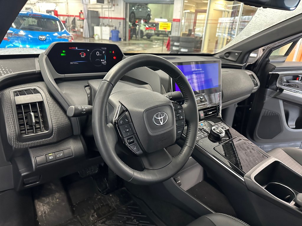 Toyota bZ4X XLE TECHNOLOGIE 2023 à Cowansville, Québec - 13 - w1024h768px