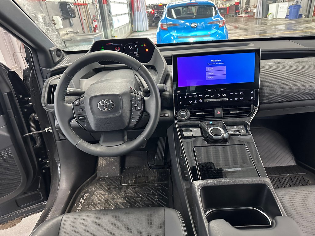 Toyota bZ4X XLE TECHNOLOGIE 2023 à Cowansville, Québec - 14 - w1024h768px