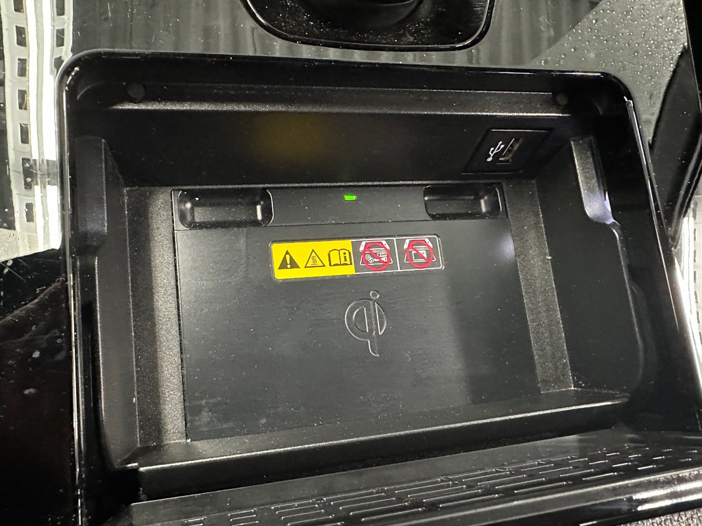 Toyota bZ4X XLE TECHNOLOGIE 2023 à Cowansville, Québec - 9 - w1024h768px