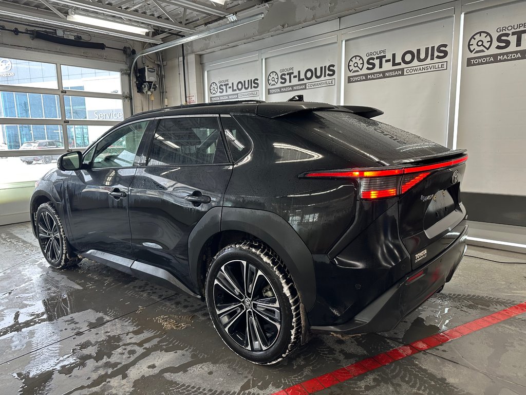 Toyota bZ4X XLE TECHNOLOGIE 2023 à Cowansville, Québec - 2 - w1024h768px