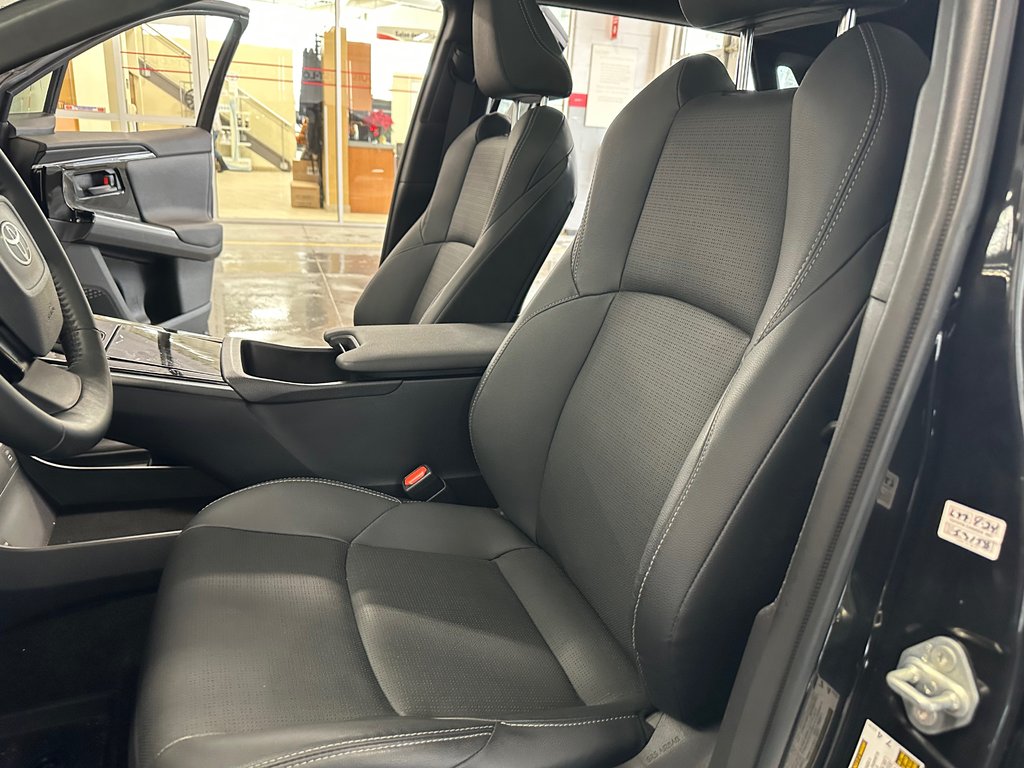 Toyota bZ4X XLE TECHNOLOGIE 2023 à Cowansville, Québec - 16 - w1024h768px