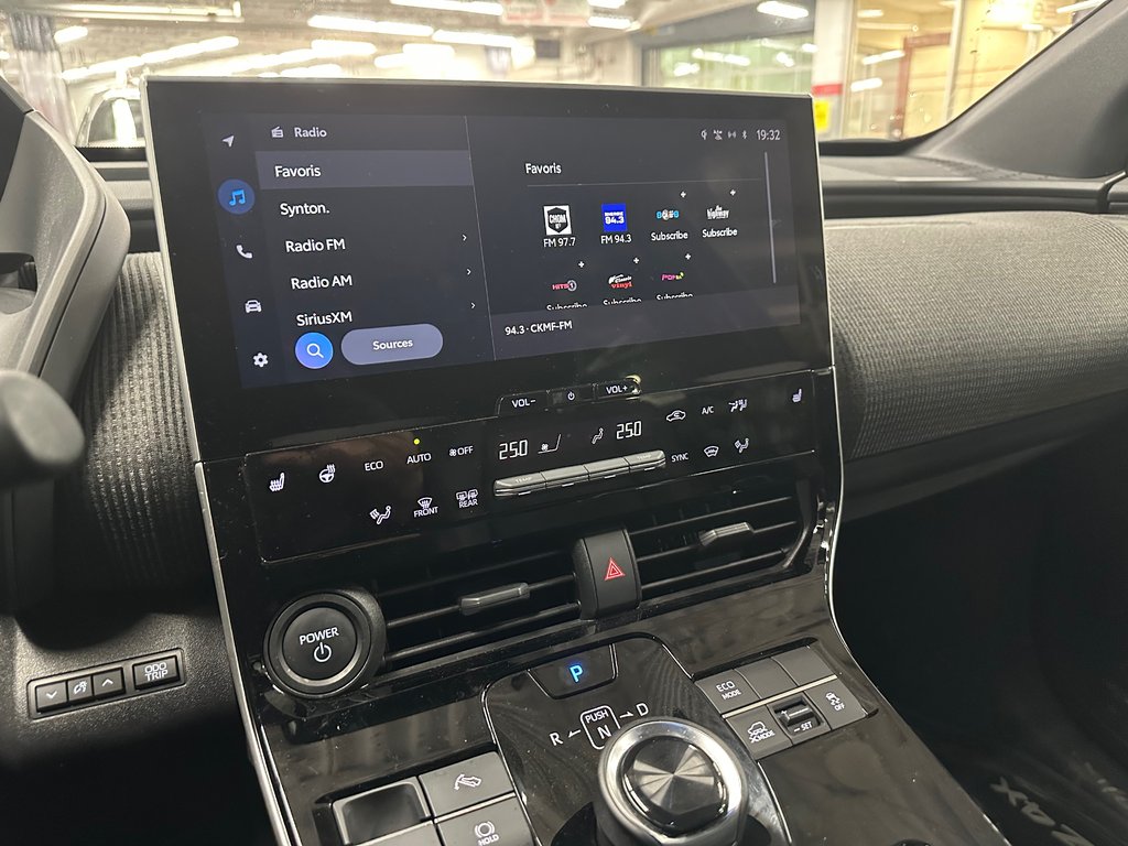 2023 Toyota bZ4X XLE AWD in Cowansville, Quebec - 22 - w1024h768px