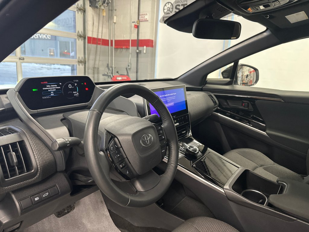 Toyota bZ4X LE 2023 à Cowansville, Québec - 11 - w1024h768px