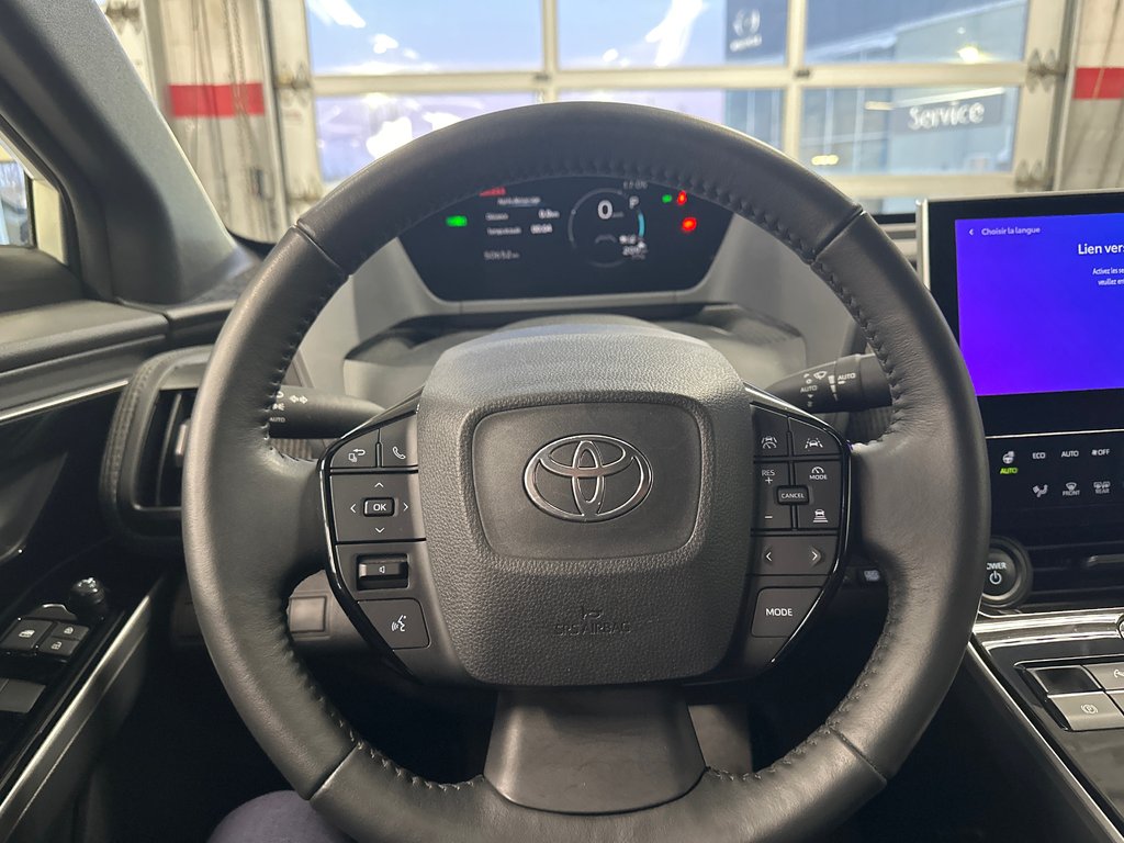 Toyota bZ4X LE 2023 à Cowansville, Québec - 13 - w1024h768px