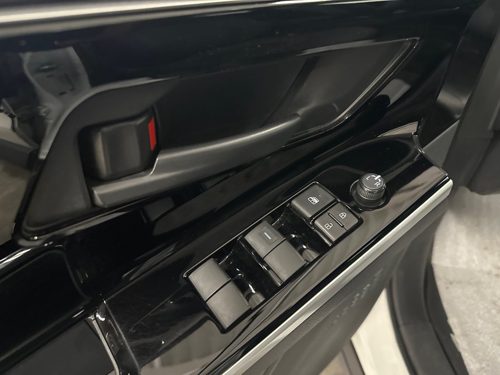 Toyota bZ4X LE 2023 à Cowansville, Québec - 12 - w1024h768px