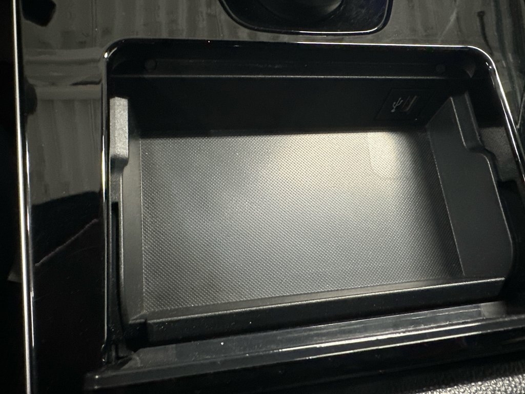 Toyota bZ4X LE 2023 à Cowansville, Québec - 18 - w1024h768px