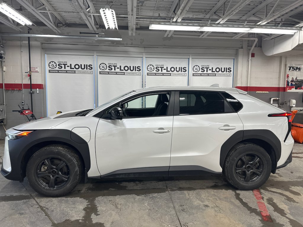 Toyota bZ4X LE 2023 à Cowansville, Québec - 7 - w1024h768px