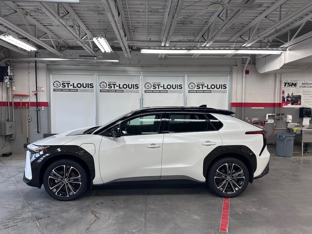 BZ4X XLE TECH AWD 2024 à Cowansville, Québec - 2 - w1024h768px