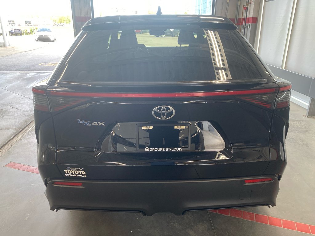 Toyota BZ4X LE UN PROPRIÉTAIRE AUCUN ACCIDENT 2024 à Cowansville, Québec - 9 - w1024h768px