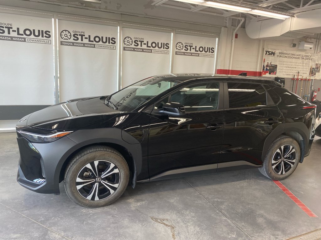 Toyota BZ4X LE UN PROPRIÉTAIRE AUCUN ACCIDENT 2024 à Cowansville, Québec - 5 - w1024h768px