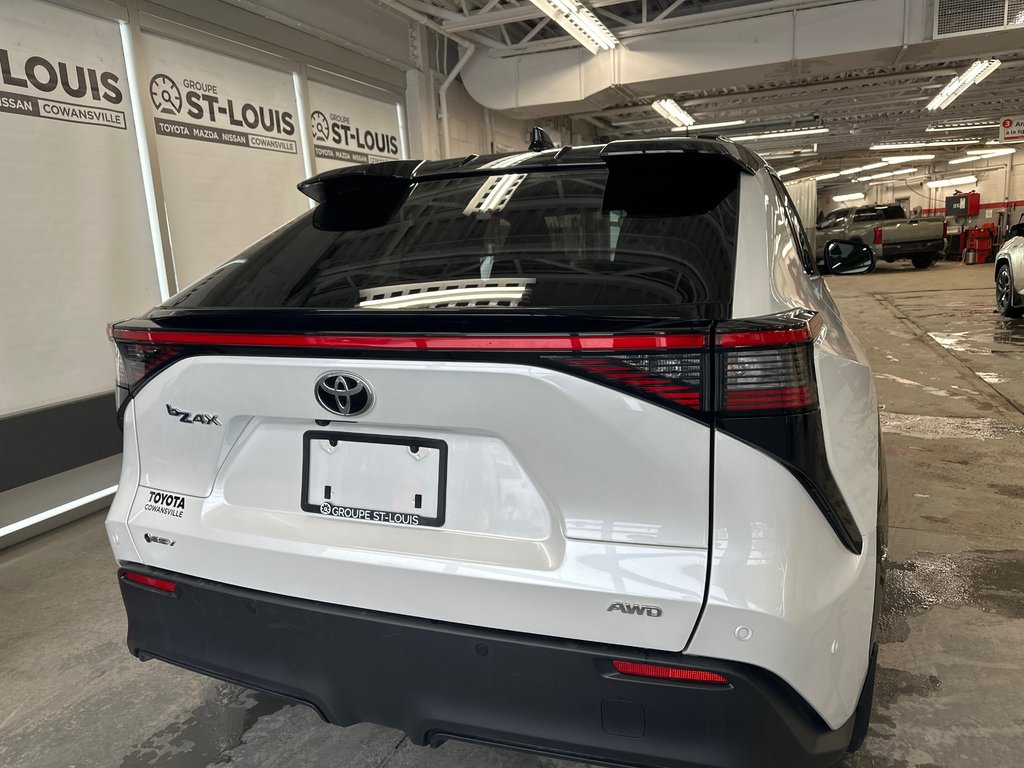 Toyota bZ4X XLE 2024 à Cowansville, Québec - 4 - w1024h768px