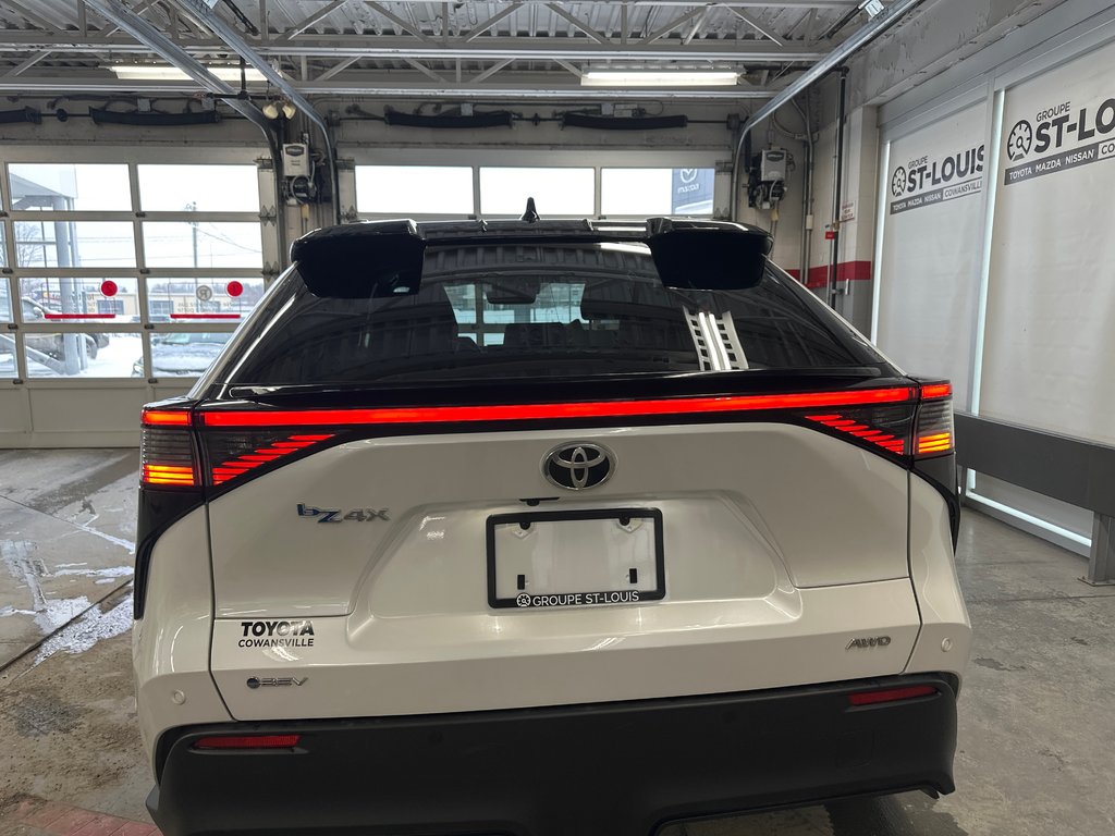 Toyota bZ4X XLE 2024 à Cowansville, Québec - 9 - w1024h768px