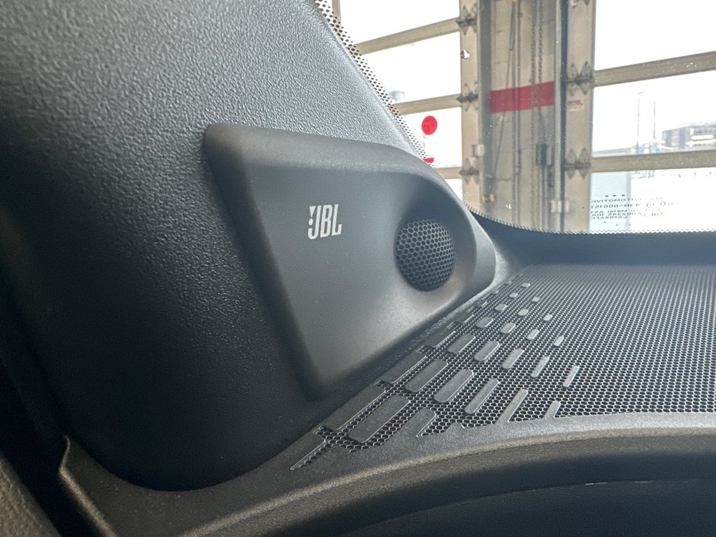 Toyota bZ4X XLE 2024 à Cowansville, Québec - 24 - w1024h768px