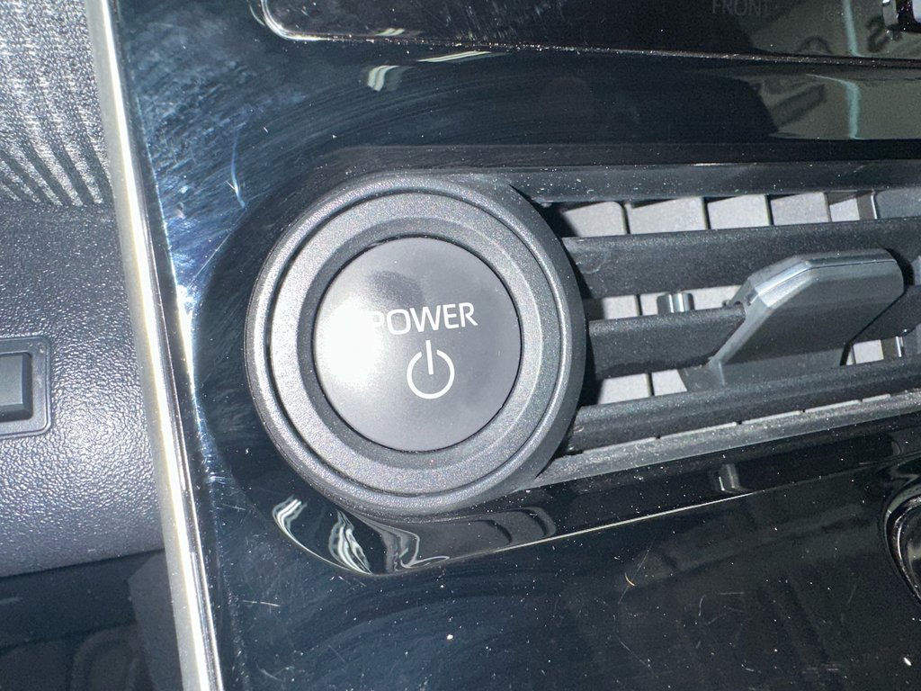 Toyota bZ4X XLE 2024 à Cowansville, Québec - 25 - w1024h768px