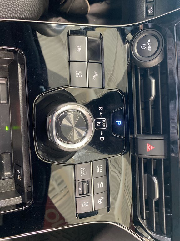 2025 Toyota BZ4X XLE AWD GROUPE TECHNOLOGIE in Cowansville, Quebec - 22 - w1024h768px