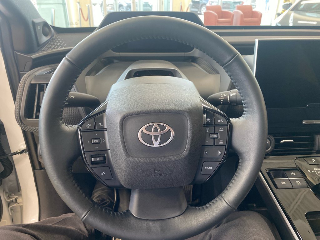 2025 Toyota BZ4X XLE AWD GROUPE TECHNOLOGIE in Cowansville, Quebec - 16 - w1024h768px