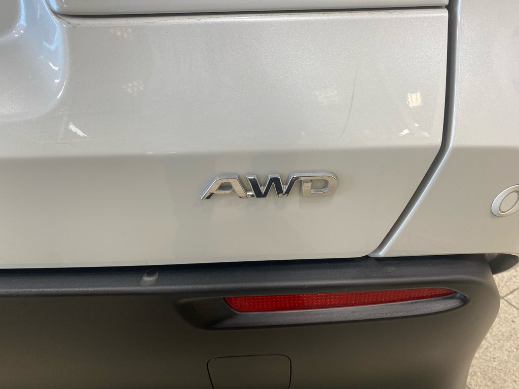 2025 Toyota BZ4X XLE AWD GROUPE TECHNOLOGIE in Cowansville, Quebec - 11 - w1024h768px