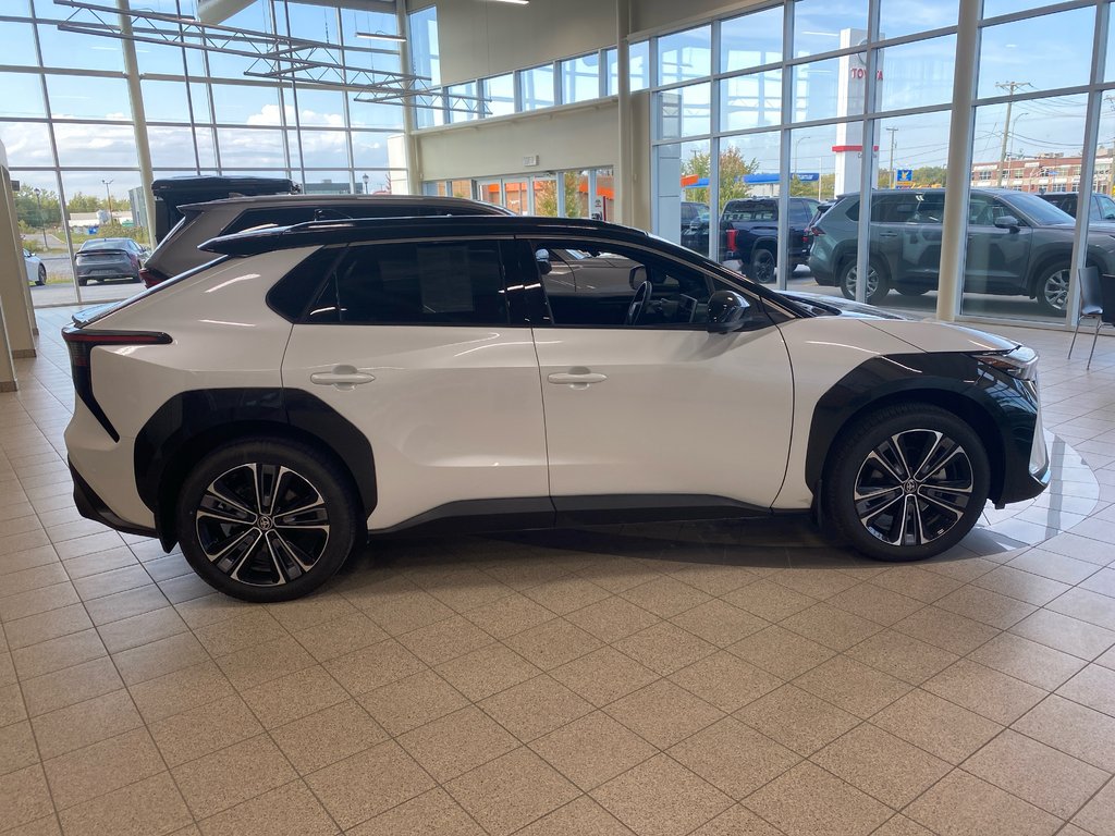 2025 Toyota BZ4X XLE AWD GROUPE TECHNOLOGIE in Cowansville, Quebec - 8 - w1024h768px