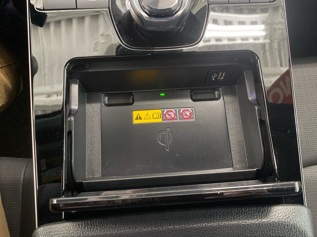 Toyota BZ4X XLE TECH AWD 2025 à Cowansville, Québec - 24 - w1024h768px