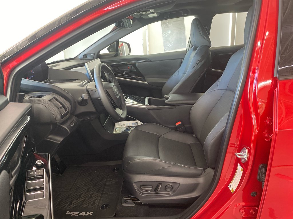 Toyota BZ4X XLE TECH AWD 2025 à Cowansville, Québec - 12 - w1024h768px