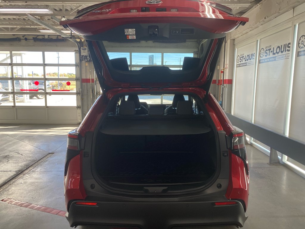 Toyota BZ4X XLE TECH AWD 2025 à Cowansville, Québec - 7 - w1024h768px
