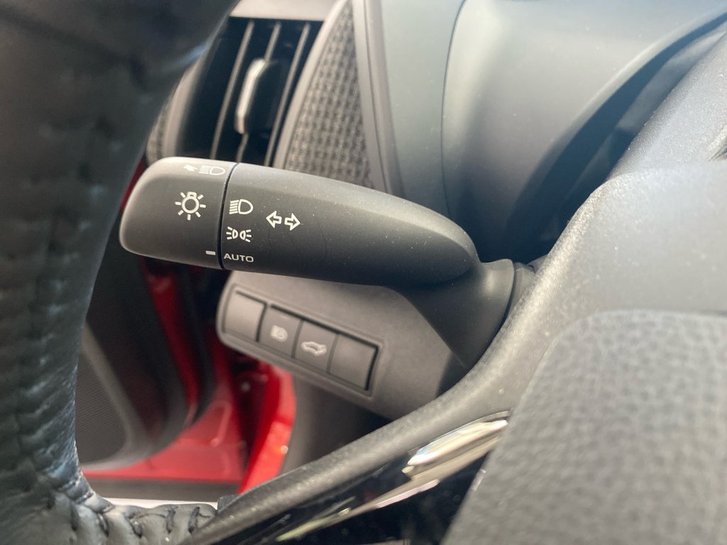 Toyota BZ4X XLE TECH AWD 2025 à Cowansville, Québec - 16 - w1024h768px