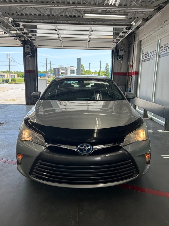 2016 Toyota Camry Hybrid Hybride LE in Cowansville, Quebec - 3 - w1024h768px