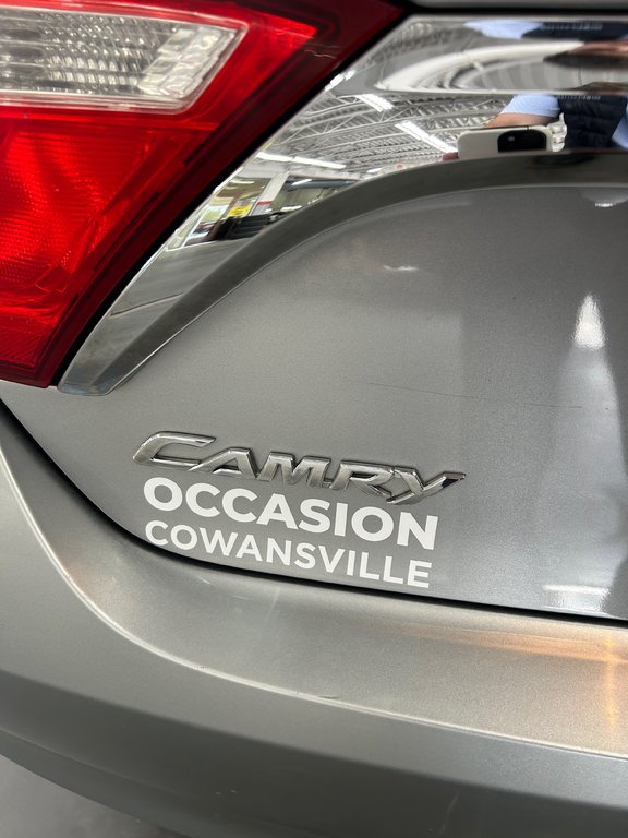 2016 Toyota Camry Hybrid Hybride LE in Cowansville, Quebec - 9 - w1024h768px