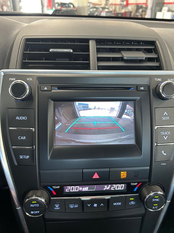 2016 Toyota Camry Hybrid Hybride LE in Cowansville, Quebec - 23 - w1024h768px