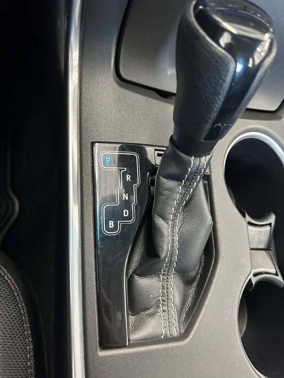 2016 Toyota Camry Hybrid Hybride LE in Cowansville, Quebec - 25 - w1024h768px