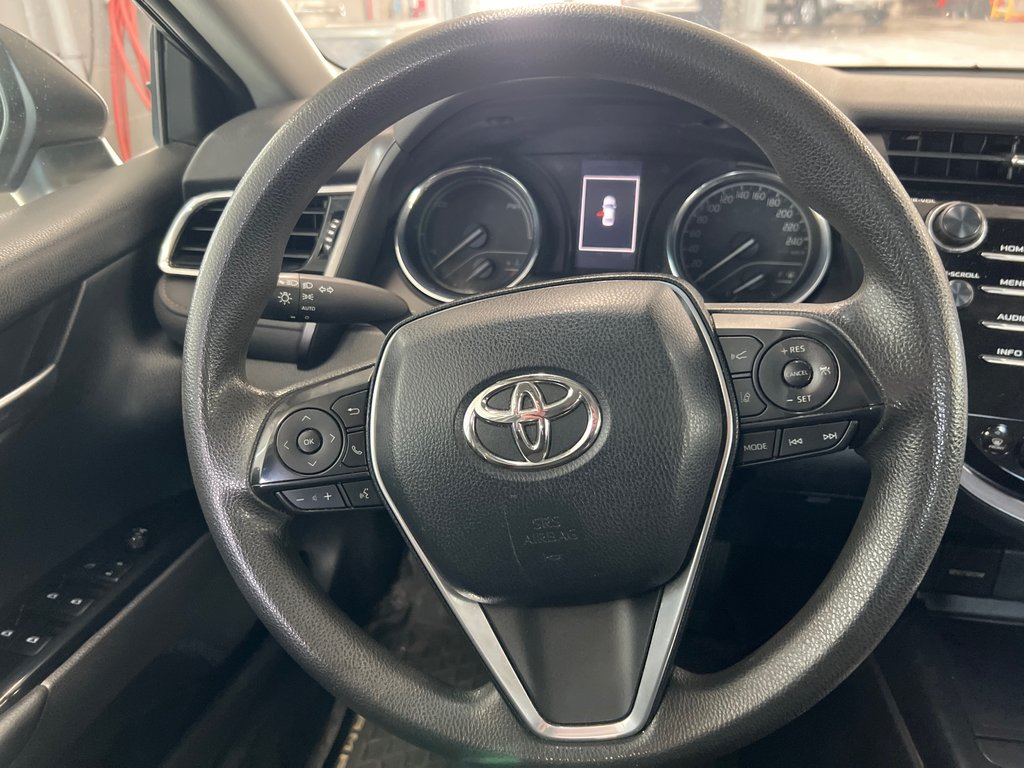 Toyota Camry Hybrid  2018 à Cowansville, Québec - 28 - w1024h768px