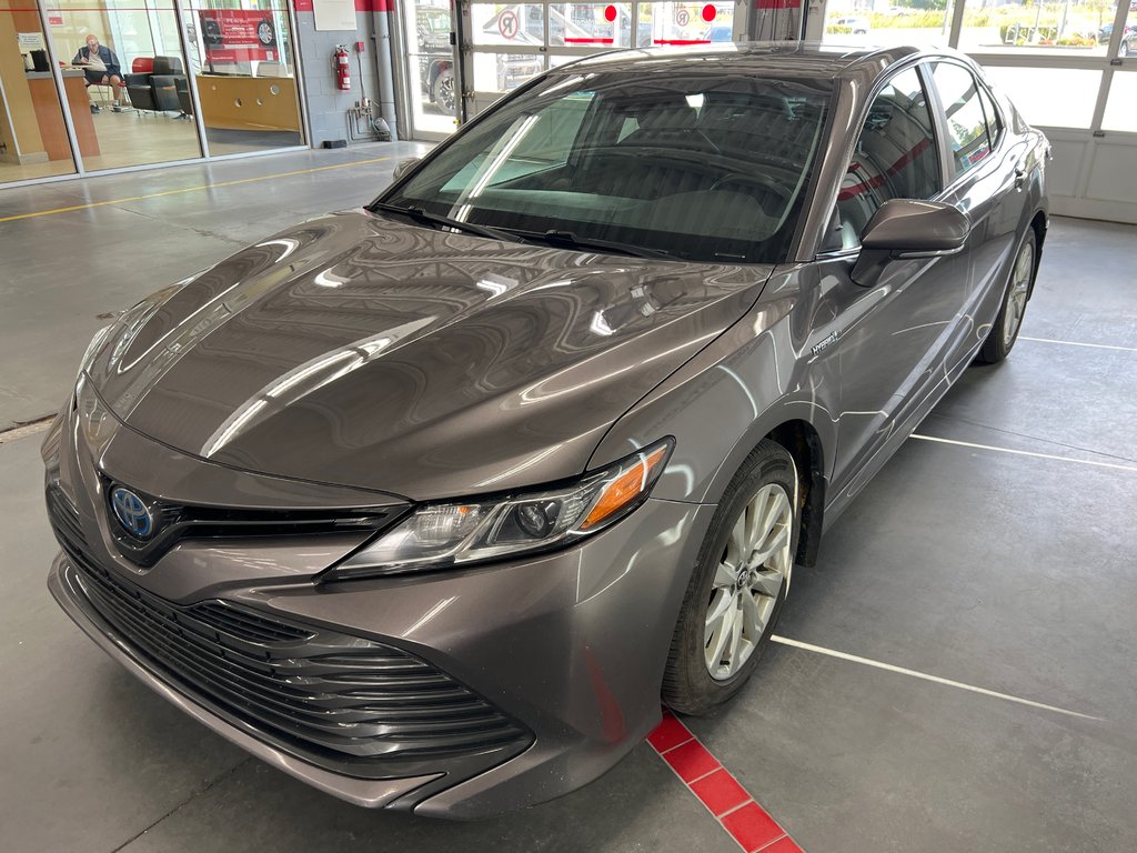 Toyota Camry Hybrid  2018 à Cowansville, Québec - 14 - w1024h768px