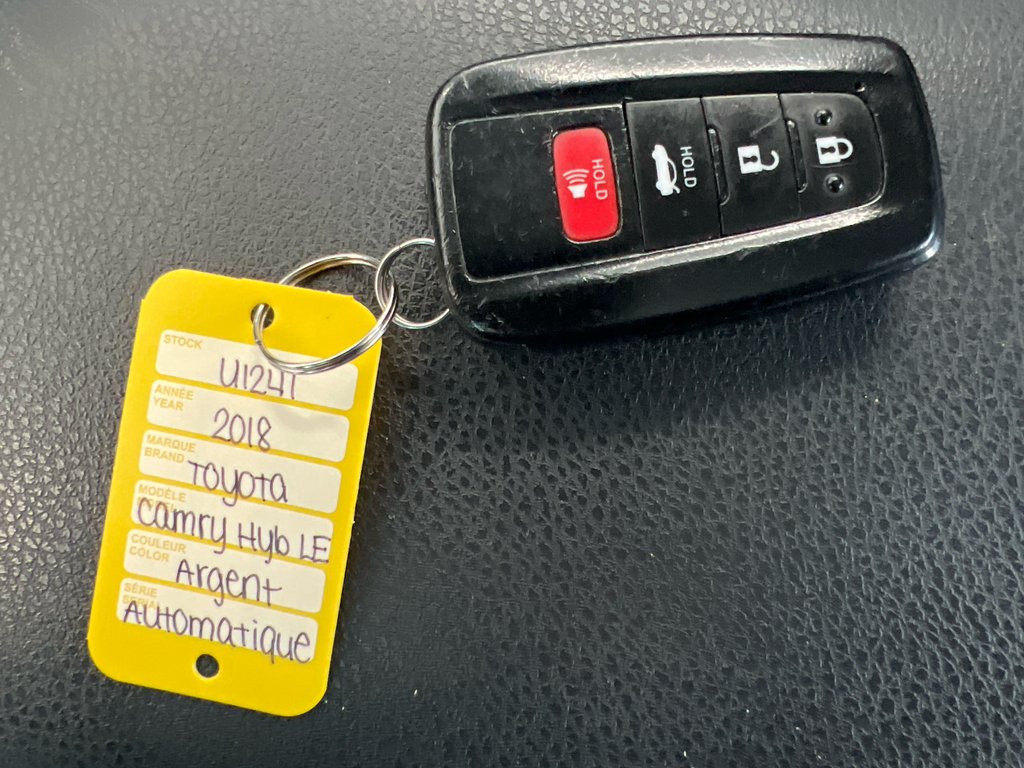 Toyota Camry Hybrid  2018 à Cowansville, Québec - 41 - w1024h768px