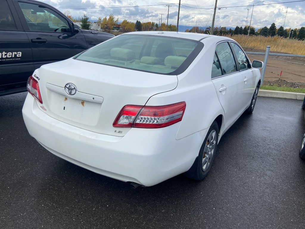 Toyota Camry LE 2011 à Cowansville, Québec - 3 - w1024h768px