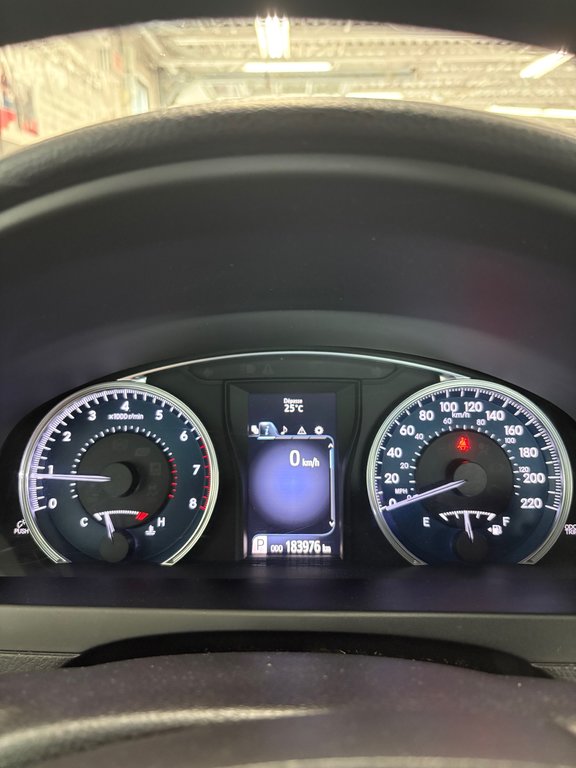Toyota Camry LE 2015 à Cowansville, Québec - 37 - w1024h768px
