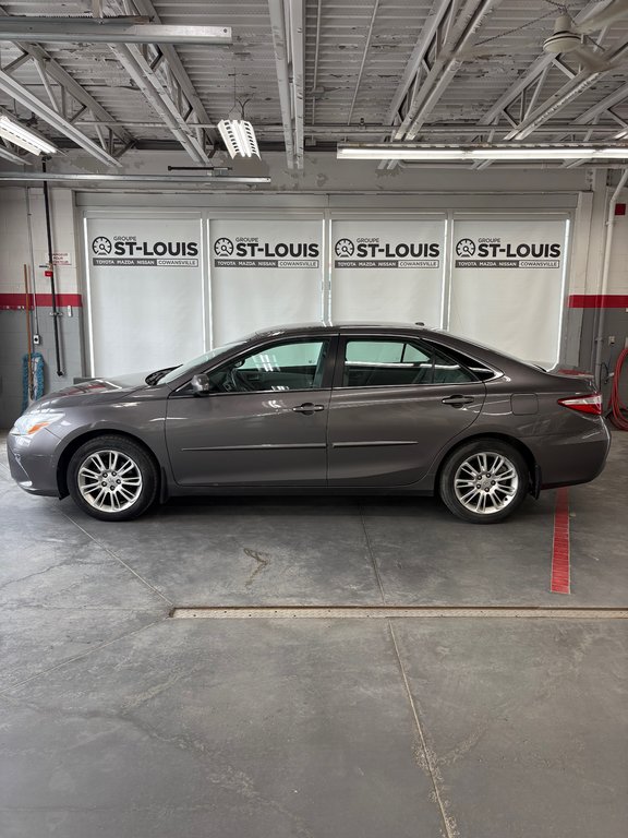 Toyota Camry LE 2015 à Cowansville, Québec - 7 - w1024h768px