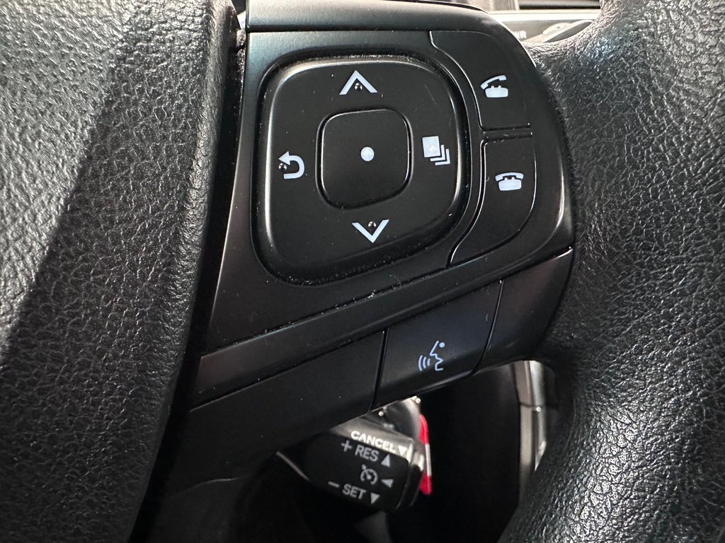 2016 Toyota Camry LE - Caméra de Recul - Sièges Chauffants - Mags in Cowansville, Quebec - 24 - w1024h768px