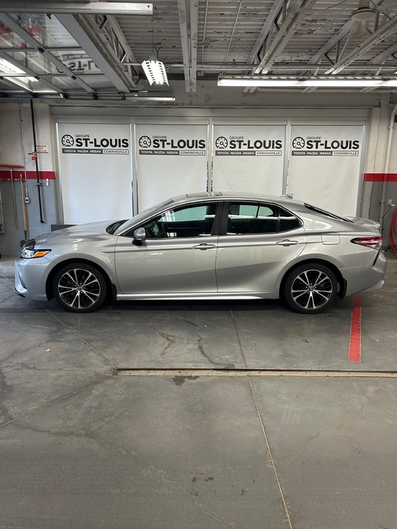 Camry SE Amélioré 2018 à Cowansville, Québec - 2 - w1024h768px