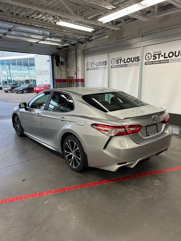 Camry SE Amélioré 2018 à Cowansville, Québec - 3 - w1024h768px