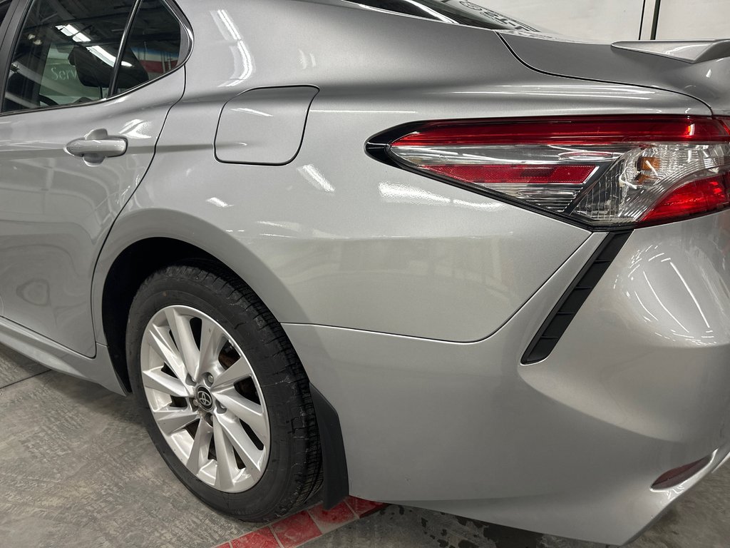 Toyota Camry SE 2018 à Cowansville, Québec - 19 - w1024h768px