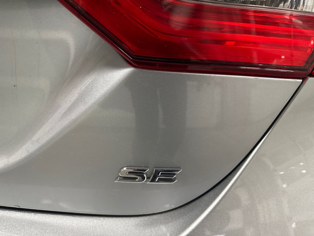 Toyota Camry SE 2018 à Cowansville, Québec - 7 - w1024h768px