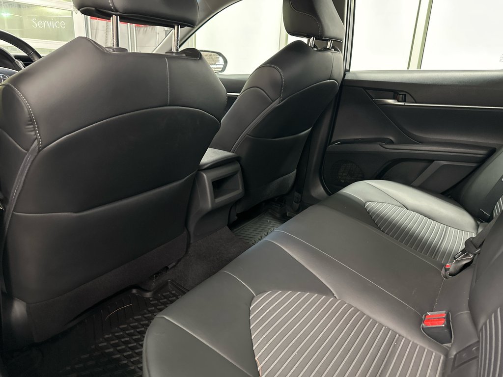 Toyota Camry SE 2018 à Cowansville, Québec - 21 - w1024h768px