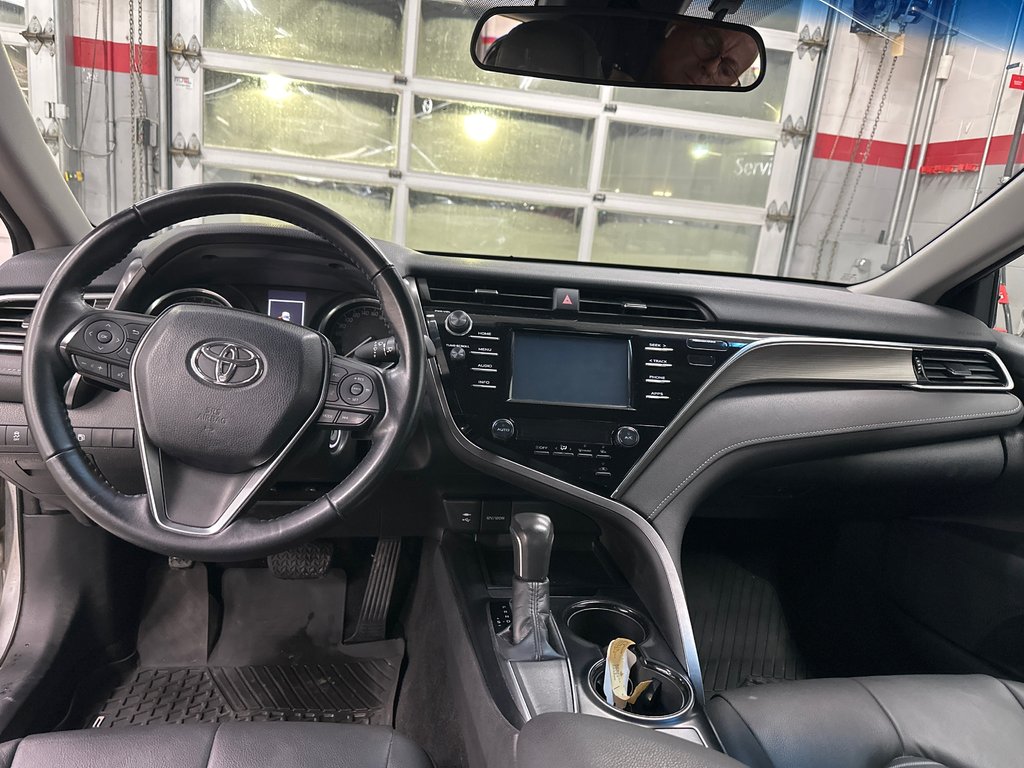 Toyota Camry SE 2018 à Cowansville, Québec - 24 - w1024h768px