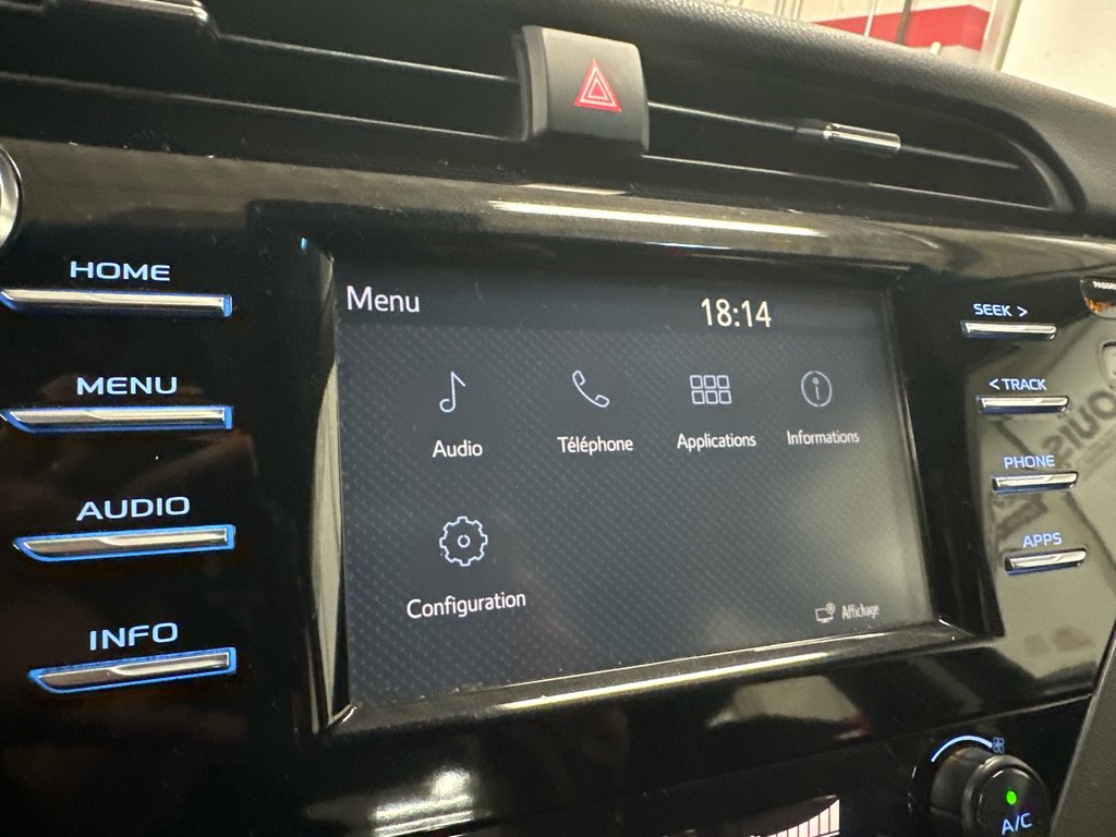 Toyota Camry SE 2018 à Cowansville, Québec - 38 - w1024h768px